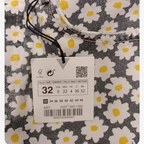 Zara Dark Grey With Daisies High Rise Button Fly Shorts  Size 0 - Picture 6 of 10